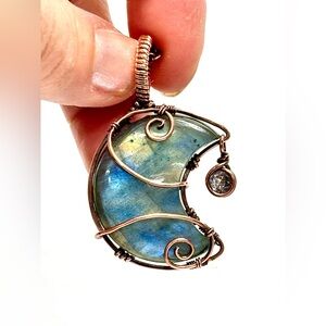 Hand Crafted Labradorite and Cubic Zirconia Pendant Necklace, Handmade Necklace